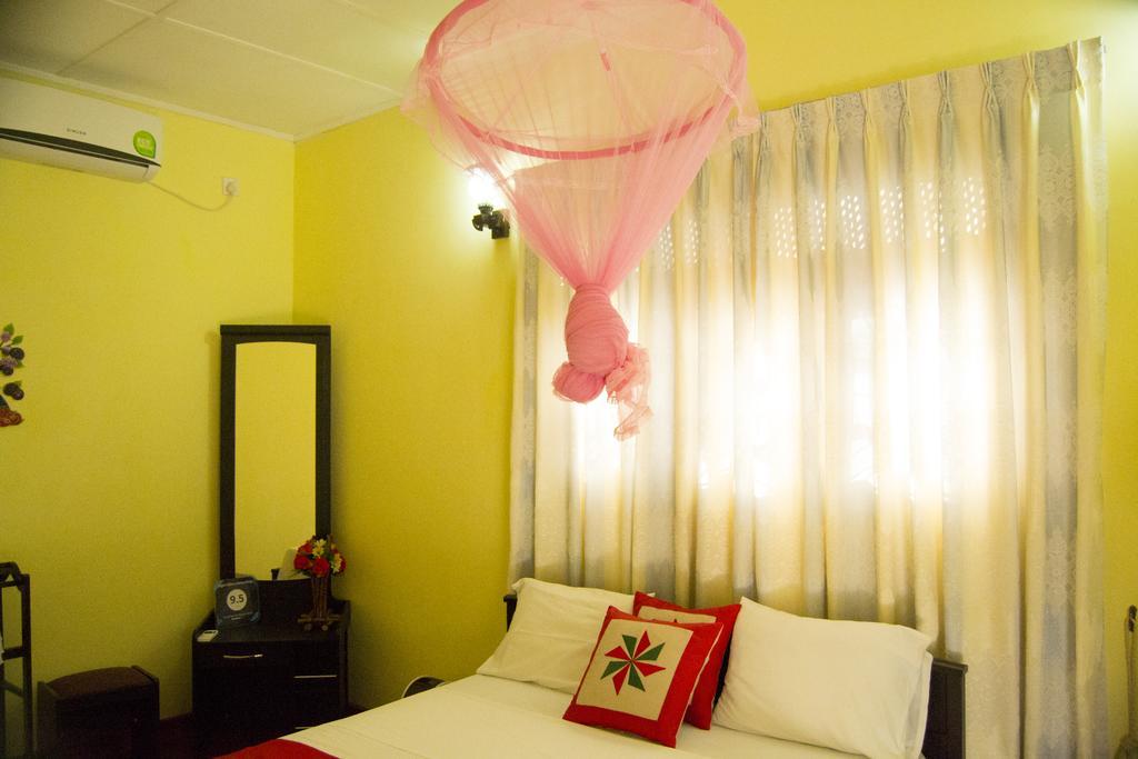 Sigiri Sithru Home Stay Sigirija Zewnętrze zdjęcie